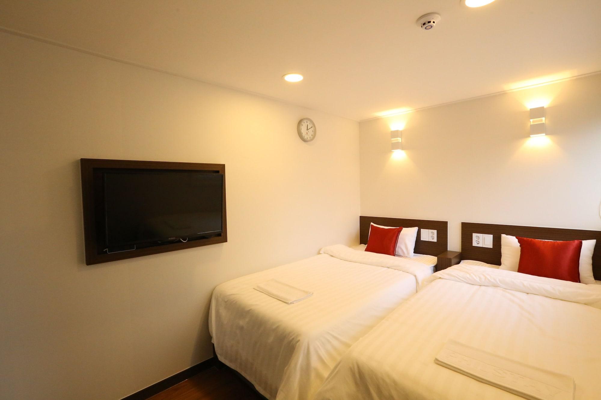 Tripstay Myeongdong Nhà khách 2*