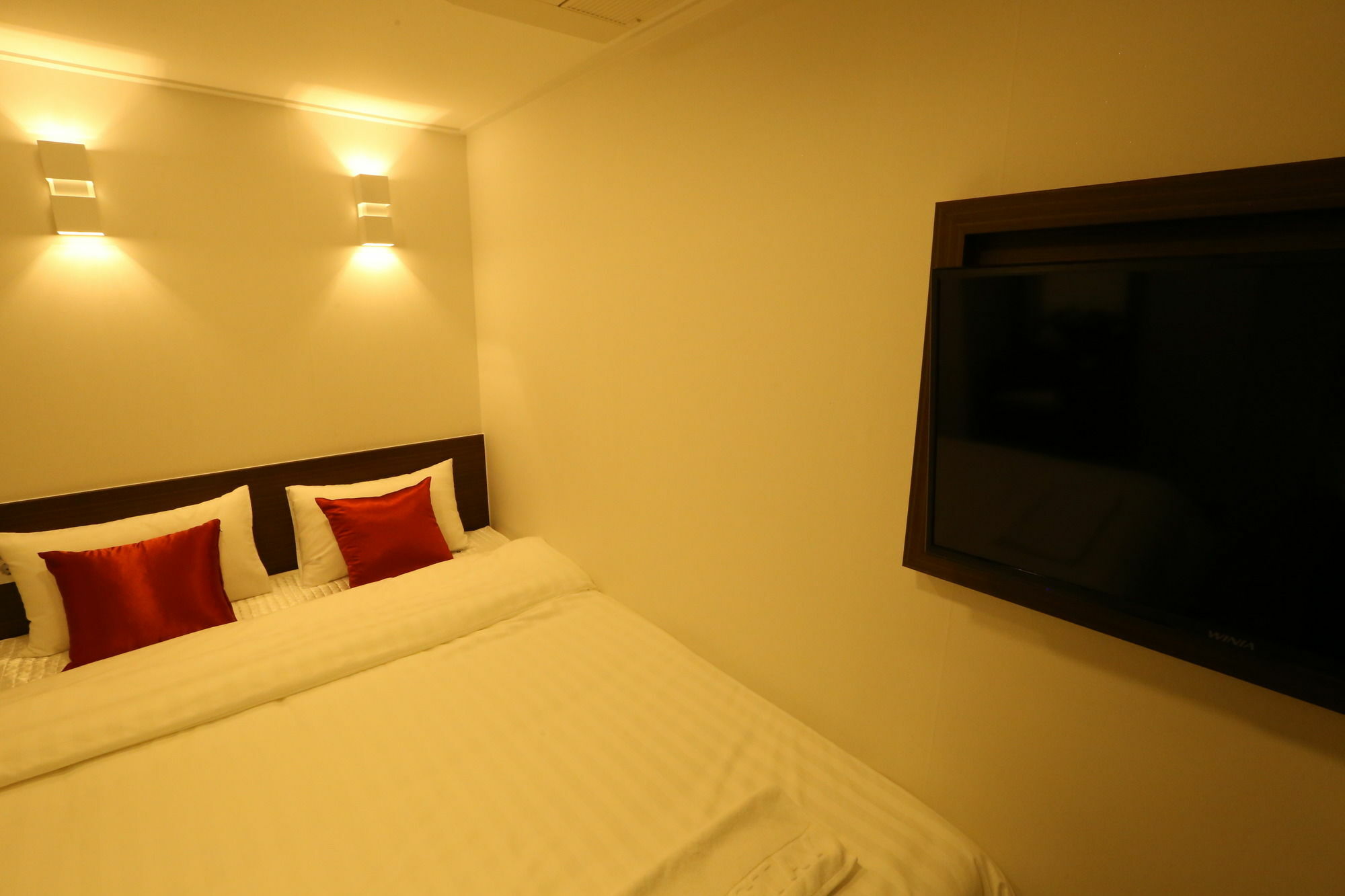 Nhà khách Tripstay Myeongdong 2*